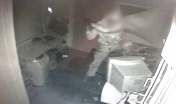KPP Strzelce: Nagrani złodzieje wpadli w ręce Policji! [VIDEO]