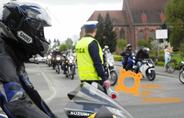 Policja zaprasza do wzięcia udziały w konkursie - „Motocyklista też potrafi pomóc”.