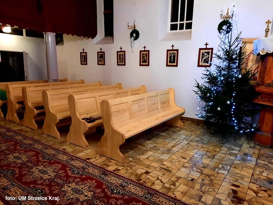 W kościele w Sokólsku mają nowe ławki | FOTO