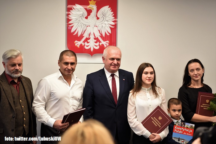 Obywatelstwo dla bohaterskiego kierowcy i jego rodziny ze Strzelec Krajeńskich