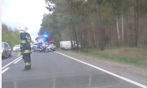 Śmiertelny wypadek busa pod Różankami. Policja poszukuje świadków wypadku. [Video]