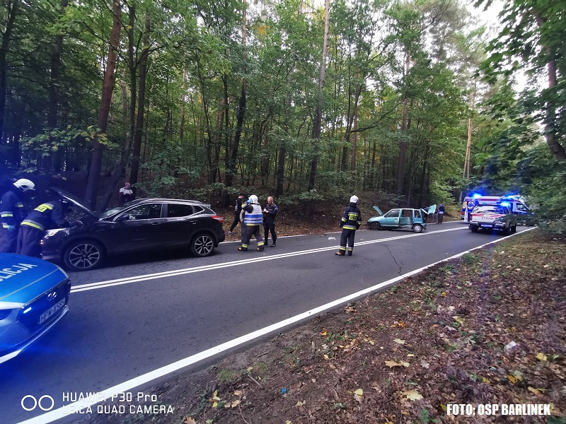 Wypadek na drodze DW 156 Strzelce Kraj. - Barlinek. Tico uderzyło w Nissana... | FOTO